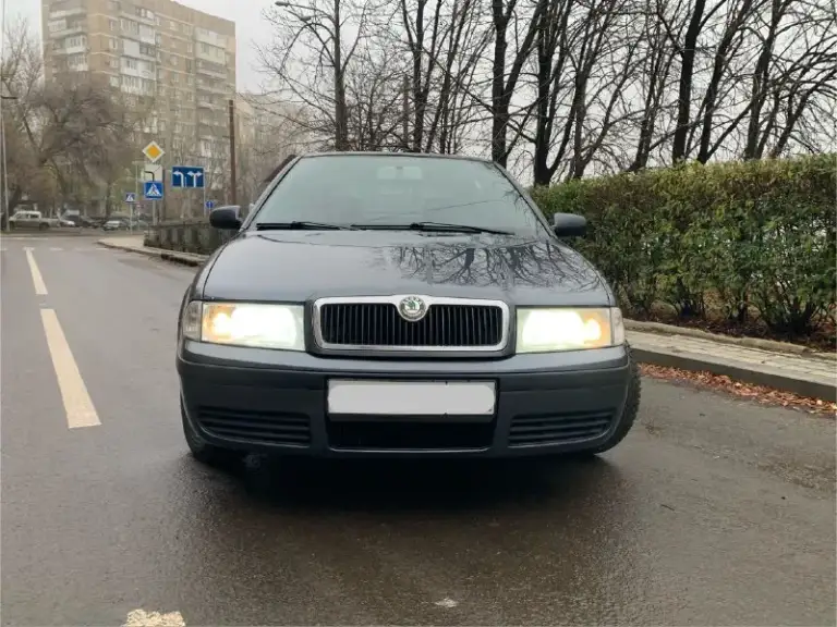Продам skoda octavia tour 1.6л mpi 2009 г. В. Пробег 175000 км. (оригинал)за все время 3 владельца, птс оригинал. 2 ключа, все сервисные книги. Почти вся в родном окрасе (устранялись ваговские болячки) без дтп, без гнили, без коррозии, весь герметик и швы завод. Мотор работает тихо, ровно, тяга сумасшедшая. Масложора нет!от слова совсем. Кпп переключает плавно и мягко, без хрустов и вылетов. Подвеска отрабатывает без малейшего стука и т. П. Комплектация : электро зеркала с обогревом, abs, air bag, esp, электро-стеклоподъемники, климат-контроль ( заправлен), парктроники (штатные), приличная аудио система. Летом было сделано полное то, с заменой всех жидкостей, в том числе масло в коробке и всех тормозов в круг. Зимняя резина nokian на шипах, пробег один сезон, лето на литых дисках toyo, пробег тоже один сезон. Владею около двух лет, не такси и прочие службы! Автомобиль живой. Любые проверки за ваш счет. Осмотр донецк
640 Рублей, торг
+79494755896, +79495216430 - фотография - 3