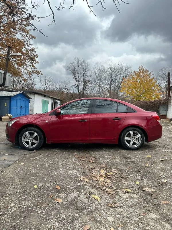 - Chevrolet cruze 1.6 2010
- 560 Т. Руб торг
- Пробег 203197
- Есть моменты по кузову и лкп (всё есть на фото)
- На ходу каждый день, без срочных вложений по технике
- Стекла родные в круг. Лобовое стекло новое. "была трещина"
- 10 Тыс. Назад поменян комплект грм с помпой, сальники распредвалов, стойки стабилизатора.
- Новые передние, задние стойки, сайлентблоки рычагов, тросы ручника, уже на зимней резине.
- Android магнитола, камера заднего вида, wi-fi, bluetooth, aux, 2 слота под сим-карты, навигация.
- Доки в подрядке собственник. Владею 2 года. Переоформление в мрэо либо дкп

Торг присутствует у машины
+79495032393
Осмотр макеевка. - фотография - 4