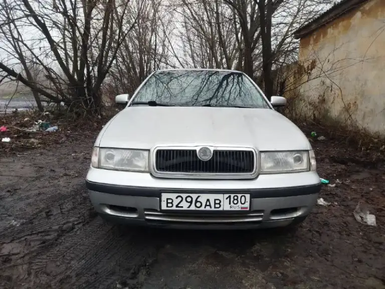 Продам skoda октавия тур,1999г. В. ,1,8 125 л. С. , автомат. Подогрев зеркал, передних сидений, кондиционер заправлен работает, авs, гур,4эсп, автозапуск, центральный замок, андроид магнитола, новая летняя резина на дисках. Машина полностью обслужена, собственник, осмотр донецк.500 р торг. +79494010397
📲 Tg: @shtykov10
📞 Звоните: +7(949)4010397 - фотография - 7