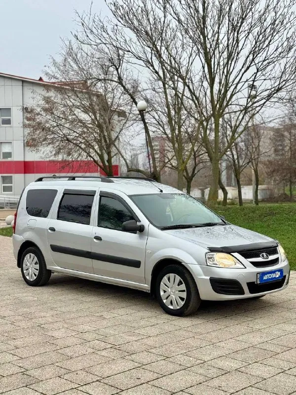 📦 Lada largus
💰Цена: 750 000р
🏢Город: мариуполь
📅Год выпуска: 2016
🧾Пробег: 226 292 км.
⚙️Двигатель: 1.6 8v.
⛽Топливо: бензин
⚙️Кпп: механика
📞 Телефон:
+7-949-727-41-51
+7-989-263-55-56
+7-949-551-91-52
💾 Описание:
Очень надежный, экономичный и дешёвый в обслуживании автомобиль, с вместительным кузовом.
✅ 2 Владельца, птс оригинал
✅ Оцинкованный кузов, без ржавчины
✅ Оригинальный пробег
✅ Техническая часть на 5+
✅ Родная краска
(1 Косметический окрас)
Комплектация:
Центральный замок, кондиционер, сигнализация, abs, подушка безопасности, светлый салон 5 мест, хорошая летняя резина.
Улица шевченко 269
🏦 Возможна продажа в кредит по двум документам. - фотография - 1