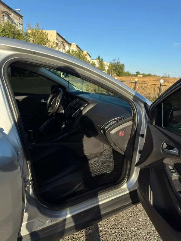 Продам ford фокус 3. Мотор 2.0, акпп робот. Технически в исправном состоянии. Пробег 268 тысяч км. Находится в шахтерске. Цена 710 торг +79496484203
📞 Звоните: +7(949)6484203 - фотография - 6