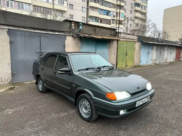 Продам свой автомобиль ваз 2115, 2011 года в отличном, состояние. Без дтп кузов весь целый дно пороги стаканы все целое заводское, в красивом цвете сочи, прошла т. О заменены масла фильтра ремень грм помпа, стойки ss20, обшимлена, без шумные замки мягинкая тихая обработана антикором, элькто стеклоподъемники подогревы сидений, музыка 355.000. Цена соответствует состояние  +79490371812 город мариуполь  всем добра ⛷ - фотография - 1