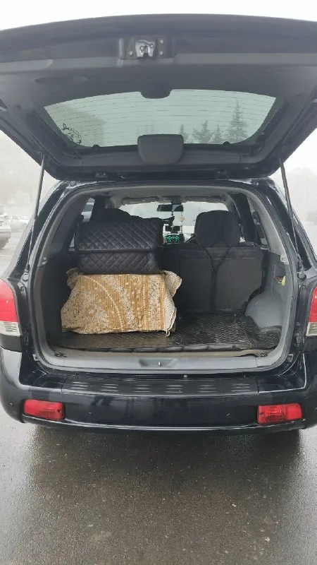 Продам hyundai santa fe classic год выпуска: 2003 поколение: i (2000—2012) пробег: 170 000 км объём двигателя: 2.2 л тип двигателя: бензин коробка передач: автомат привод: передний тип кузова: внедорожник 5-дверный руль: левый мощность: 146 л. С. 4 электростеклоподъемника, круиз контроль, бортовой компьютер, сенсорная магнитола 2 din с видеорегистратором, электрозеркала, автозапуск, противотуманные фары, в комплекте резина зима/лето на титанах, по документам все в порядке, я хозяин, есть нюансы по коробке, по лакокрасочным, цена 450 000 руб, торг, донецк, калининский район. По всем вопросам +79494794671.
📞 Звоните: +7(949)4794671 - фотография - 3