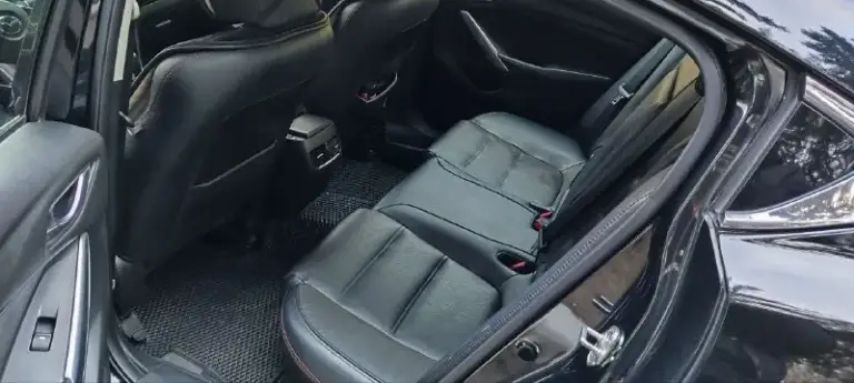Продам mazda 6 grand touring год выпуска:2015 двигатель:2.5 бензин пробег:152000 коробка:автомат автомобиль в полной комплектации:кожаный салон с красной строчкой, электро-регулировка сидений, люк, система i-eloop(помогает снизить расход топлива на 10%), кнопка старт- стоп, мультируль, бортовой компьютер, камера заднего вида, обогрев зеркал и стекол, адаптивный свет, стоят новые bi-led линзы, датчик дождя, датчик давления шин, датчик слепых зон, удержание полосы, бесключевой доступ. Машина в хорошем состоянии, покрыта керамикой, технически полностью обслужена. 1,850🍋 +79496204279
📞 Звоните: +7(949)6204279 - фотография - 6