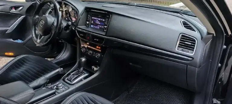 Продам mazda 6 grand touring год выпуска:2015 двигатель:2.5 бензин пробег:152000 коробка:автомат автомобиль в полной комплектации:кожаный салон с красной строчкой, электро-регулировка сидений, люк, система i-eloop(помогает снизить расход топлива на 10%), кнопка старт- стоп, мультируль, бортовой компьютер, камера заднего вида, обогрев зеркал и стекол, адаптивный свет, стоят новые bi-led линзы, датчик дождя, датчик давления шин, датчик слепых зон, удержание полосы, бесключевой доступ. Машина в хорошем состоянии, покрыта керамикой, технически полностью обслужена. 1,850🍋 +79496204279
📞 Звоните: +7(949)6204279 - фотография - 8