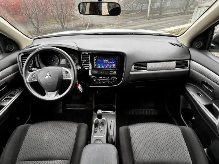 В продаже mitsubishi outlander 2015 года выпуска!
Автомобиль на бензиновом моторе объемом 2.0 литра, по технике абсолютно никаких вложений не требует, коробка работает идеально!
Автомобиль полностью в родной краске в красивом белом цвете на красивых дисках без внимания не остаётся, также хорошая комплектация: мульти руль, подогревы сидений, камера заднего вида, хорошая музыка, климат контроль, и тд!
Юридически абсолютно чистый автомобиль, возможна продажа в кредит также рассмотрю ваши предложения на обмен.
Осмотр донецк
Цена: 1.580.000₽, торг быстрому покупателю
☎️ +7 (949) 628-72-17
📞 Звоните: +7(949)6287217 - фотография - 7