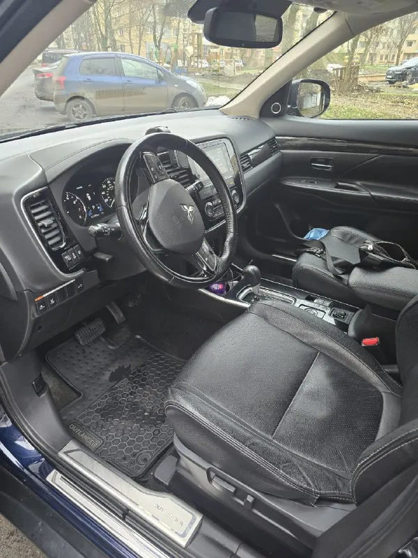 Mitsubishi outlander
2.4 Cvt,
2017 Год
121 000 Км
Полный привод.
Максимальная комплектация

Продаю свой  семейный автомобиль,   состояние идеальное, бережное хранение.
Очень надёжное и просторное авто.

+79497108100 -Виталик

Цена  2 200 000 р. - фотография - 8