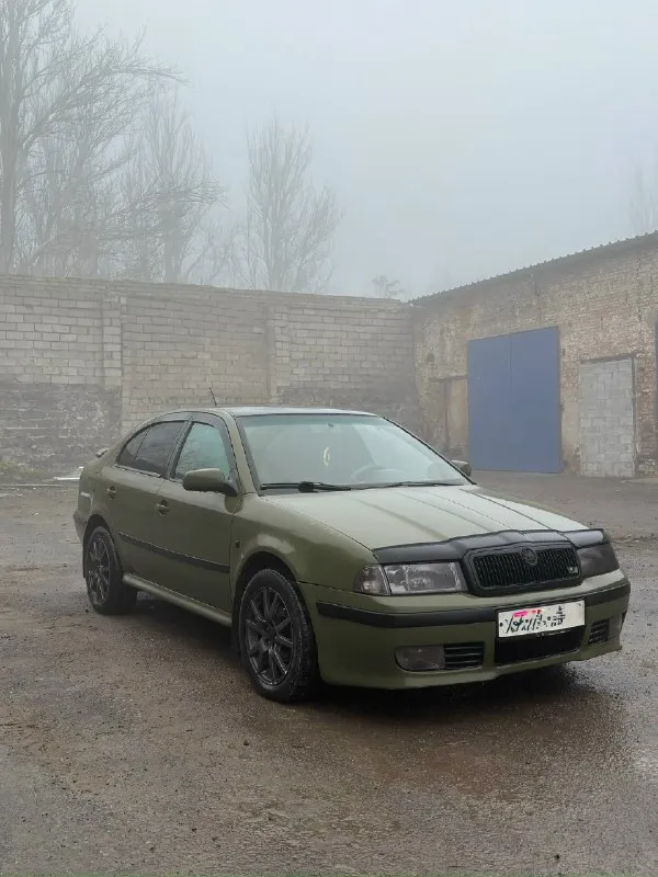 Продам свою машину, я хозяин по документам. Skoda octavia tour 1999 - 1.6 350 тысяч пробега оригинальный пробег. Без дтп! Коробка механика, переключает мягко и плавно без пинков и рывков, ходовая часть полностью обслужена! Машина на уверенном ходу! По кузову нет никаких царапин и вмятин, пороги - днище в идеале! Авто с мягкой подвеской и хорошей шумоизоляцией, весь кузов обесшумлен. Обслуживание каждые 5.000 км. Стоит качественная аудиосистема. Подогрев передних сидений, кондиционер, подогрев зеркал. Полный электропакет. Салон ухожен, в хорошем состоянии зимняя резина на железках, отдам в подарок. С документами все в порядке готова к новому владельцу. Любые поверки за ваш счет цена: 780.000 руб (торг) осмотр г. Донецк : +79490360100 - данил
📞 Звоните: +7(949)0360100 - фотография - 1