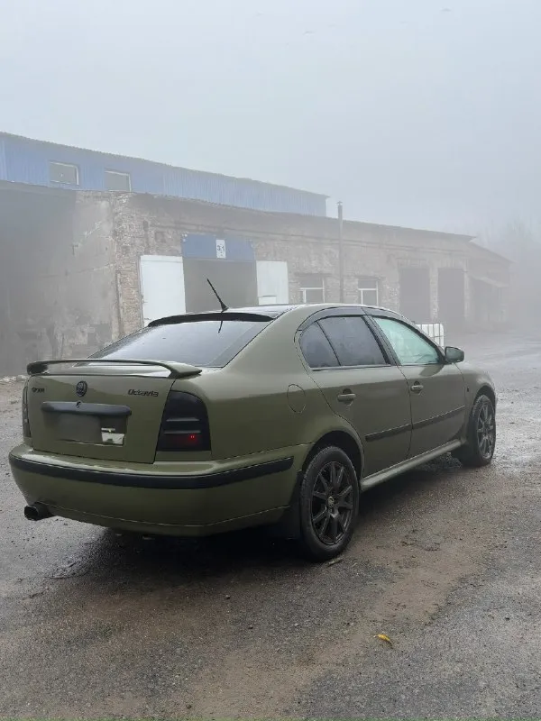 Продам свою машину, я хозяин по документам. Skoda octavia tour 1999 - 1.6 350 тысяч пробега оригинальный пробег. Без дтп! Коробка механика, переключает мягко и плавно без пинков и рывков, ходовая часть полностью обслужена! Машина на уверенном ходу! По кузову нет никаких царапин и вмятин, пороги - днище в идеале! Авто с мягкой подвеской и хорошей шумоизоляцией, весь кузов обесшумлен. Обслуживание каждые 5.000 км. Стоит качественная аудиосистема. Подогрев передних сидений, кондиционер, подогрев зеркал. Полный электропакет. Салон ухожен, в хорошем состоянии зимняя резина на железках, отдам в подарок. С документами все в порядке готова к новому владельцу. Любые поверки за ваш счет цена: 780.000 руб (торг) осмотр г. Донецк : +79490360100 - данил
📞 Звоните: +7(949)0360100 - фотография - 4