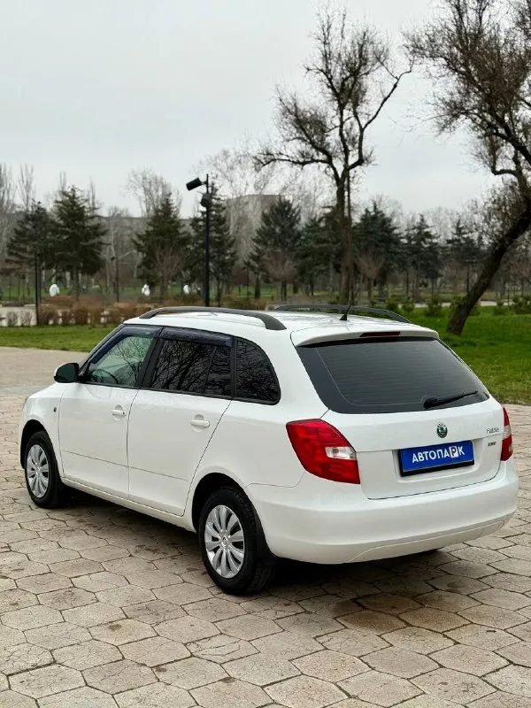 🇨🇿 Skoda fabia mkll 1,4

💰Цена: 620 000р
🏢Город: мариуполь
📅Год выпуска: 2012
🧾Пробег: 196 000км.
⚙️Двигатель: 1.4
⛽Топливо: бензин
⚙️Кпп: механика

📞 Телефон:

+7-949-727-41-51
+7-989-263-55-56
+7-949-551-91-52

💾 Описание:

Fabia идеальный выбор для тех, кто ищет надёжный и практичный автомобиль. Этот универсал отличается элегантным дизайном и просторным салоном.

✅3 Владельца, птс оригинал

✅Отличное состояние кузова, без коррозии и дефектов

✅Хорошее техническое состояние, ходовая перебрана

Комплектация 👍:
Кондиционер обслужен (холодильник шикарно), гур, abs, центральный замок, подогрев сидений, электропакет, два ключа, магнитола с bluetooth.

Улица шевченко 269 - фотография - 4