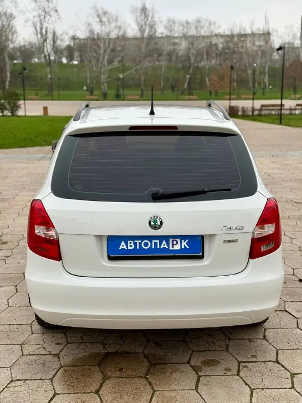 🇨🇿 Skoda fabia mkll 1,4

💰Цена: 620 000р
🏢Город: мариуполь
📅Год выпуска: 2012
🧾Пробег: 196 000км.
⚙️Двигатель: 1.4
⛽Топливо: бензин
⚙️Кпп: механика

📞 Телефон:

+7-949-727-41-51
+7-989-263-55-56
+7-949-551-91-52

💾 Описание:

Fabia идеальный выбор для тех, кто ищет надёжный и практичный автомобиль. Этот универсал отличается элегантным дизайном и просторным салоном.

✅3 Владельца, птс оригинал

✅Отличное состояние кузова, без коррозии и дефектов

✅Хорошее техническое состояние, ходовая перебрана

Комплектация 👍:
Кондиционер обслужен (холодильник шикарно), гур, abs, центральный замок, подогрев сидений, электропакет, два ключа, магнитола с bluetooth.

Улица шевченко 269 - фотография - 5