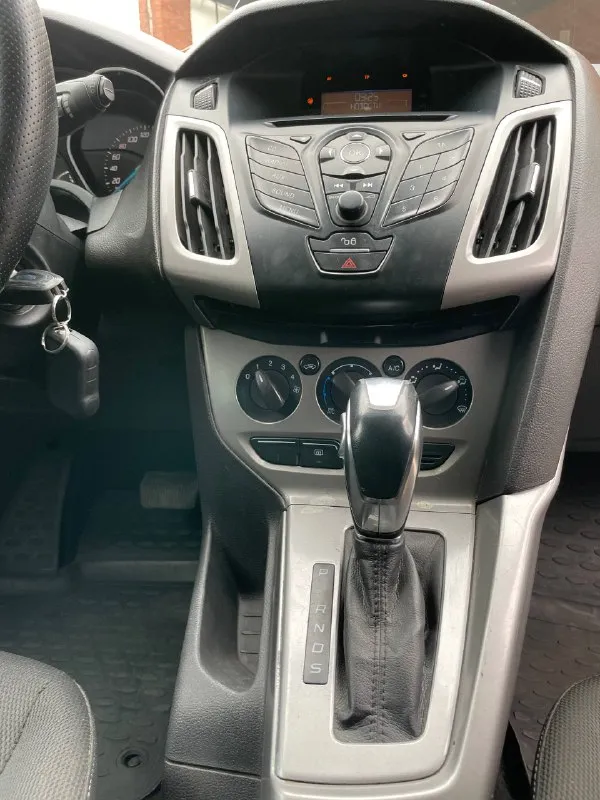 Продам ford focus 3
Год выпуска 2011
Эксплуатация с 2012
У автомобиля была бережная эксплуатация
Коробка робот 6 ст

Родной пробег 226.000
По кузову есть два косметических окраса

Автомобиль в отличном состоянии
Как внешне так и технически

Двигатель 1.6 в отличном состоянии
Не дымит не троит тяга отличная

Коробка в идеальном состоянии без пинков без задержки в переключении коробка обслужена

Ходовая отличная
Не стучит не гремит дорогу держит отлично

По кузову в прекрасном состоянии рыжиков гнили впятин нет кузов выглядит как на фото

Комплектация
Роботизированая коробка
Кондиционер
Эур
Стеклоподъемники
Подогрев зеркал
Подогрев сидений
Обогрев заднего стекла
Заводская мультимедиа
Мультируль
Крузиз контроль
Лед лампы
Диски r16 на хорошей резине

По автомобилю вложений нет сел и поехал

Все остальные интересующися вопросы по телефону
Цена 830,000₽ торг у капота

Город 🌆 осмотра мариуполь

+79491007492
По юридической части все кристально чисто - фотография - 10