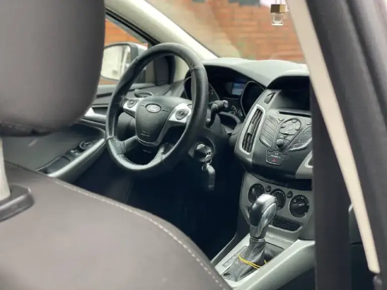 Продам ford focus 3
Год выпуска 2011
Эксплуатация с 2012
У автомобиля была бережная эксплуатация
Коробка робот 6 ст

Родной пробег 226.000
По кузову есть два косметических окраса

Автомобиль в отличном состоянии
Как внешне так и технически

Двигатель 1.6 в отличном состоянии
Не дымит не троит тяга отличная

Коробка в идеальном состоянии без пинков без задержки в переключении коробка обслужена

Ходовая отличная
Не стучит не гремит дорогу держит отлично

По кузову в прекрасном состоянии рыжиков гнили впятин нет кузов выглядит как на фото

Комплектация
Роботизированая коробка
Кондиционер
Эур
Стеклоподъемники
Подогрев зеркал
Подогрев сидений
Обогрев заднего стекла
Заводская мультимедиа
Мультируль
Крузиз контроль
Лед лампы
Диски r16 на хорошей резине

По автомобилю вложений нет сел и поехал

Все остальные интересующися вопросы по телефону
Цена 830,000₽ торг у капота

Город 🌆 осмотра мариуполь

+79491007492
По юридической части все кристально чисто - фотография - 8