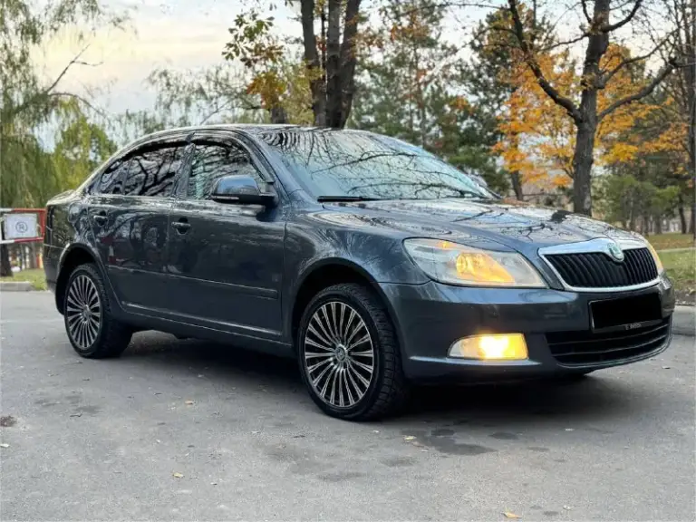 Продам :
Skoda octavia
Год выпуска 2009
Пробег 200 000 км
Привод передний
Коробка автомат
Двигатель 1.6 бензин
Машина в хорошем состоянии, двигатель работает отлично не дымит, масло не расходует.
Коробка обычный автомат (aisin) не дергает, не пинает работает в штатном режиме.
По электронной части тоже все работает.
Машина на мне, переоформление без проблем.
Цена 745 000 торг.
Тел:+7 949-458-29-30.
Возможен обмен и продажа в кредит!
📲 Tg: дима помазан
📞 Звоните: +7(949)4582930 - фотография - 2