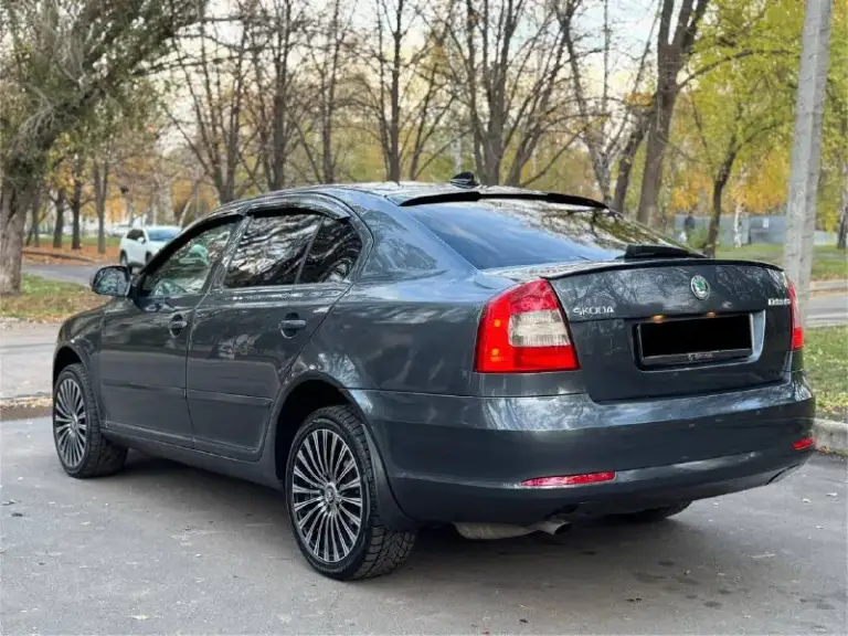Продам :
Skoda octavia
Год выпуска 2009
Пробег 200 000 км
Привод передний
Коробка автомат
Двигатель 1.6 бензин
Машина в хорошем состоянии, двигатель работает отлично не дымит, масло не расходует.
Коробка обычный автомат (aisin) не дергает, не пинает работает в штатном режиме.
По электронной части тоже все работает.
Машина на мне, переоформление без проблем.
Цена 745 000 торг.
Тел:+7 949-458-29-30.
Возможен обмен и продажа в кредит!
📲 Tg: дима помазан
📞 Звоните: +7(949)4582930 - фотография - 3