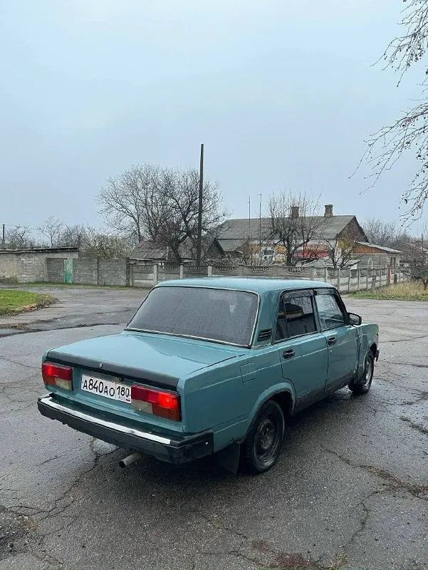 Срочно продам ваз 2107. Машина на полном ходу!! Постоянный рф, птс стс дкп. По документам кристально чистая. Мотор 1.5 бодрый, без нареканий. Коробка 5 ступенчатая, не гудит, не выбивает. Ходовка в полном порядке. Зимняя резина. Приятный салон. По электрике все исправно. Передние стеклоподъёмники, камера заднего вида, сигнализация, центральный замок!! Есть моменты по кузову, все видно на фото нужно разобраться с камерой заднего вида и сигнализаей, где то отходит контакт. Г. Макеевка. 75 000 рублей. Хороший торг! +79494014140
📞 Звоните: +7(949)4014140 - фотография - 3