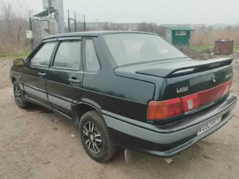Продам ваз 2115
Год выпуска 2003
Двигатель 1.5 в отличном состоянии, сухой ничего нигде не течёт.
Кпп не хрустит, не выбивает
Кузов в отличном состоянии, без рыжиков и гнили, низа дверей без коррозии, дно пороги стаканы отличные.
Музыка.
Литые диски.
Документы в порядке, оформление без проблем
Находится в мариуполе
Цена 255 тысяч рублей
+79497361571
📲 Tg: олег
📞 Звоните: +7(949)7361571 - фотография - 3
