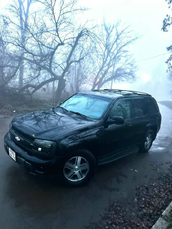 Продам настоящего американца- chevrolet trailblazer, 2007 г. В. Объём двигателя 4.2/ 295 л. С. Автомат. В максимальной редкой комплектации ltz с люком, датчик света, датчик дождя, память сидений, круиз контроль. Carplay. Розетки, обогрев сидений с возможностью отдельного обогрева спинки сиденья, заводское прицепное, имеется сервисная книжка. Туманки - линзы 200км назад заменил все фильтра масла резина новая а/т все сезонка, приобретена месяц назад люк не течёт климат 3-х зонный, холодит, что руки отмерзают газ не стоял все что должно работать, работает. Автомобиль не новый, имеются следы эксплуатации. Отличная альтернатива прадо и паджеро, но с более приятной ценой. Документы в порядке, переоформление по дкп или мрэо цена 865 000 торг у капота с реальным адекватеным покупателем. Готов выслушать ваши предложения. Можно на обмен. Находится в г. Макеевка +79494234095
📞 Звоните: +7(949)4234095 - фотография - 4