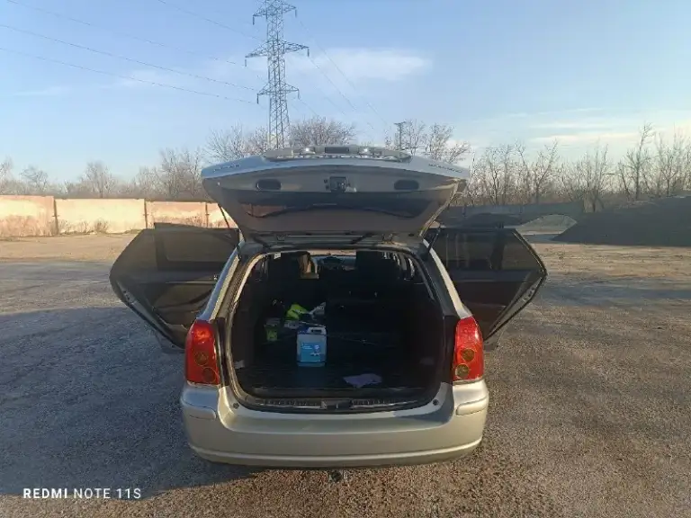Продам от собственника toyota avensis 2004 года 1,8 бензин/газ мкпп. Пробег:178500 км. Я один хозяин в стс и птс. Газ установили в прошлом году, но езжу на бензине. Газ и прицепное вписан в стс. Эксплуатация бережная. Масло с фильтрами, свечи, передние торм. Диски и колодки и задние колодки 1500 км. Назад поменяны. Все стекла родные, не бита и не крашена, вся в заводе. Мульти руль, подогрев заднего стекла, зеркал и сидений, abs, esp, блочок для блютуз и флеш карт, подсоединён в штатный разъем магнитолы, оптика линзованая с завода, складывание зеркал, климат контроль,4 электростеклоподъемника, резина зима и лето, ковры зима и лето, два ключа. Авто в идеальном состоянии, таких мало осталось. Цена: 995000 тыс. Руб. Торг. Макеевка. Тел :+79493179027,там же telegram, max.
📞 Звоните: +7(949)3179027 - фотография - 5
