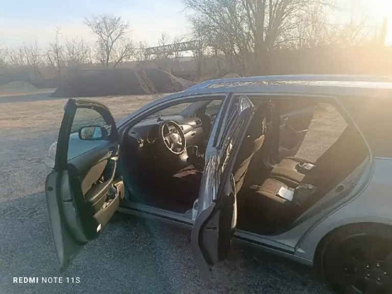 Продам от собственника toyota avensis 2004 года 1,8 бензин/газ мкпп. Пробег:178500 км. Я один хозяин в стс и птс. Газ установили в прошлом году, но езжу на бензине. Газ и прицепное вписан в стс. Эксплуатация бережная. Масло с фильтрами, свечи, передние торм. Диски и колодки и задние колодки 1500 км. Назад поменяны. Все стекла родные, не бита и не крашена, вся в заводе. Мульти руль, подогрев заднего стекла, зеркал и сидений, abs, esp, блочок для блютуз и флеш карт, подсоединён в штатный разъем магнитолы, оптика линзованая с завода, складывание зеркал, климат контроль,4 электростеклоподъемника, резина зима и лето, ковры зима и лето, два ключа. Авто в идеальном состоянии, таких мало осталось. Цена: 995000 тыс. Руб. Торг. Макеевка. Тел :+79493179027,там же telegram, max.
📞 Звоните: +7(949)3179027 - фотография - 6