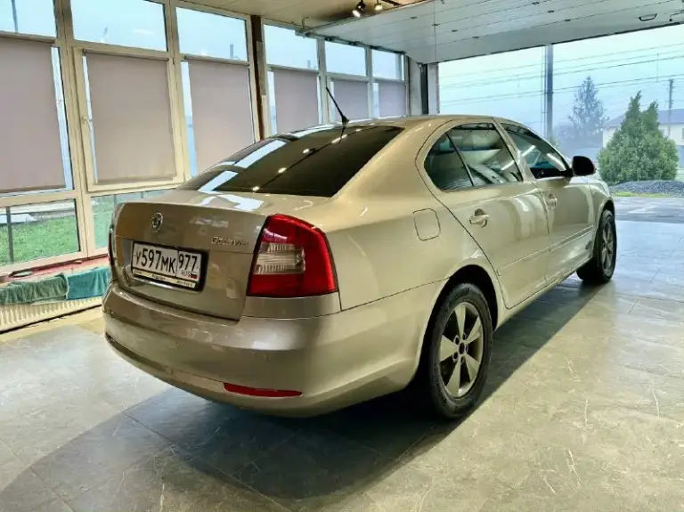 Skoda octavia 📆 год выпуска: 2013 ⚙️ мотор: 1.8 бензин 🕹 тип кпп: полноценный автомат 📈пробег: 249 тыс. Км. 📍донецк. 🖌 описание: ✅ мотор шикарный, акпп без пинков. ✅ тех. Часть в отличном состоянии. ✅ кузов в родном окрасе! Салон состояние нового авто! Зеленая автотека! 2 легких дтп на парковке по бамперам, бампера даже не меняли, фото есть! Комплектация: круиз-контроль, двухзонный климат-контроль, 4 стеклоподъемника, подогрев сидений, датчик света, датчик дождя, электрозеркала! 2 ключа! Автомобиль по технической части полностью исправен все работает в штатном режиме ! Полностью обслужен! Сел и поехал! Любые проверки! 💰цена - 1.1 млн 💰торг при осмотре🤝 📲 +7 (949) 308-35-53 владислав
📞 Звоните: +7(949)3083553 - фотография - 2