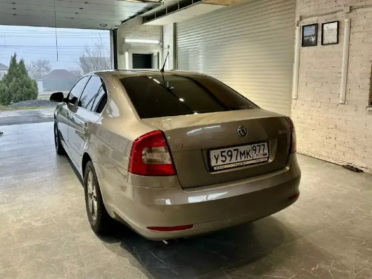 Skoda octavia 📆 год выпуска: 2013 ⚙️ мотор: 1.8 бензин 🕹 тип кпп: полноценный автомат 📈пробег: 249 тыс. Км. 📍донецк. 🖌 описание: ✅ мотор шикарный, акпп без пинков. ✅ тех. Часть в отличном состоянии. ✅ кузов в родном окрасе! Салон состояние нового авто! Зеленая автотека! 2 легких дтп на парковке по бамперам, бампера даже не меняли, фото есть! Комплектация: круиз-контроль, двухзонный климат-контроль, 4 стеклоподъемника, подогрев сидений, датчик света, датчик дождя, электрозеркала! 2 ключа! Автомобиль по технической части полностью исправен все работает в штатном режиме ! Полностью обслужен! Сел и поехал! Любые проверки! 💰цена - 1.1 млн 💰торг при осмотре🤝 📲 +7 (949) 308-35-53 владислав
📞 Звоните: +7(949)3083553 - фотография - 3