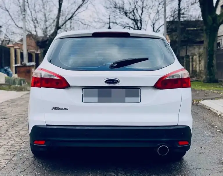 Продам автомобиль ford focus 3 (рестайлинг) 2012год 2.0 бенз. Автомобиль в отличном состоянии(сел и поехал). Работает отлично масло не есть, не дымит, не троит. Коробка работает ровно без тычков и пинков. Побег 215.ооокм. Кузов в отличном состоянии без рыжиков и ржавчин. По ходовой нареканий нет. Автомобиль полностью обслужен.
Цена:65о. Ооо₽ торг уместен.
Проверка на любом вашем сто. Возможен обмен.
📞+7 949 531-23-51📞
📞 Звоните: +7(949)5312351 - фотография - 5