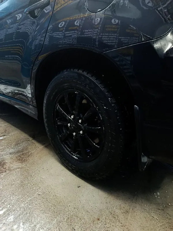 Mitsubishi asx🔴
Японский кроссовер 2⃣0⃣1⃣3⃣с механической коробкой передач, передний привод, двигатель 1,6 л. , 116 л/с.
Оригинальный пробег 203455 ✅ комплектация: стеклоподъемники передние и задние, электро-регулировка зеркал, обогрев сидений, литые легкосплавные диски на зимней шиповоной резине.
Надежный и экономичный автомобиль для повседневной езды.
Расход от 6 л100 км 
Круиз контроль, секретка для угона авто, мультимедийный экран, хорошая мультимедийная акустика.
Состояние на 4+
Ходовая в круг новая, двигатель без нареканий, коробка без проблем.
По кузову нужно приложить руки, машина после арт-обстрела, важные части кузова были заменены, нужно покрасить.
По электрике все работает, кроме ремней безопасности, их нужно разблокировать, и заменить одну подушку безопасности, последствия обстрела.
Все косяки покажем, расскажем, ничего не скрываем.
На просмотры в соседние города не катаюсь.
Продажа в городе донецк.
Цена:950 000 + торг
Так же возможен обмен в обе стороны.
Телефон для связи:
+79494835279 - фотография - 3