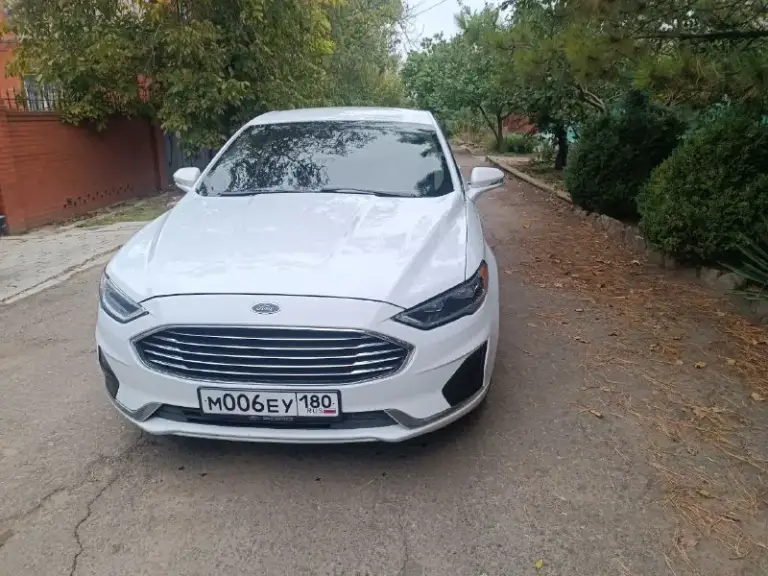 Ford fusion гибрид 2019 года, бесключевой доступ, адаптивный круиз контроль, датчики столкновения, света, дождя, подогрев сидений, лобового и зеркал, удержание в полосе, русифицированная мультимедиа с навигацией, автозапуск, пробег 100000 км. Мариуполь цена 1800000 торг. +79495508812 александр
📲 Tg: alexx
📞 Звоните: +7(949)5508812 - фотография - 1