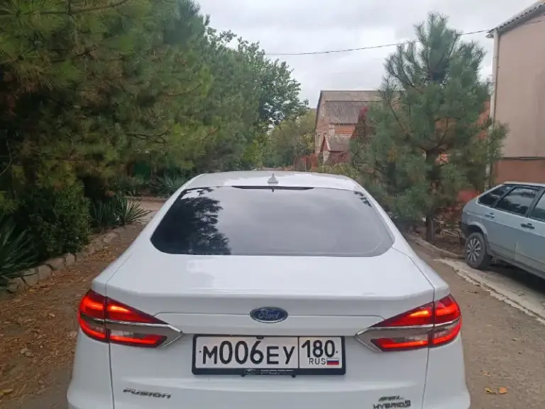 Ford fusion гибрид 2019 года, бесключевой доступ, адаптивный круиз контроль, датчики столкновения, света, дождя, подогрев сидений, лобового и зеркал, удержание в полосе, русифицированная мультимедиа с навигацией, автозапуск, пробег 100000 км. Мариуполь цена 1800000 торг. +79495508812 александр
📲 Tg: alexx
📞 Звоните: +7(949)5508812 - фотография - 5