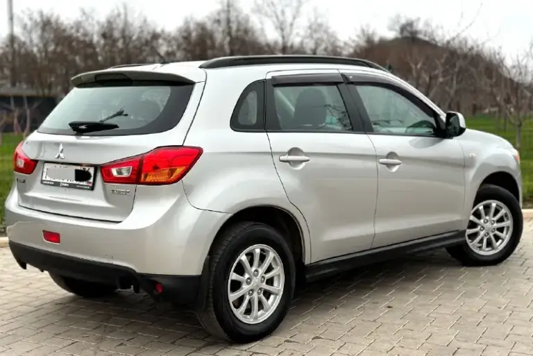 Продам mitsubishi asx рестайлинг, 2014 года выпуска, объём двигателя 1.6 117 л. С, 155.000 пробега, коробка механика(самая надёжная связка в линейке), авто в родном окрасе, без дтп!, 1 хозяин за всё время эксплуатации, автотека ✅.
Автомобиль в идеальном состоянии как внешне так и техническом состоянии, без вложений от слова совсем!, по кузову рыжиков, и вздутий нет, мотор коробка 5+, машина полностью обслужена от а до я, ходовая часть, масла, фильтра, недавно были обслужены, салон в превосходном виде, работает по авто абсолютно все работает.
Комплектация: бортовой компьютер, подогрев сидений, кондиционер, электро зеркала, мультимедиа с хорошим звуком, 4 эл-стекподъемника, обогрев заднего стекла, обогрев зеркал, складывание зеркал, складывание сидений, комфортный багажник, имеется абсолютно все для комфортного вождения.
Очень надёжный японский красовер, комфортабельный и вместительный, по документам чистый, любой вид оформ
📲 Tg: grisha
📞 Звоните: +7(949)5644736 - фотография - 4
