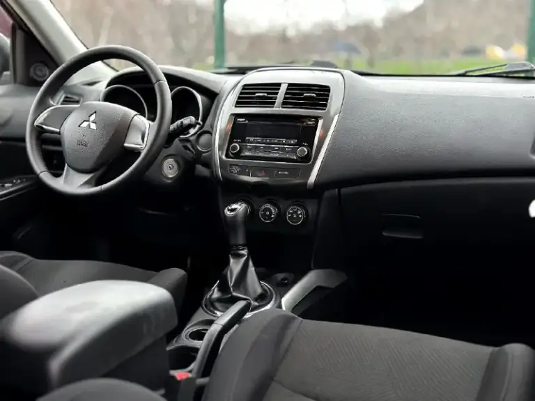 Продам mitsubishi asx рестайлинг, 2014 года выпуска, объём двигателя 1.6 117 л. С, 155.000 пробега, коробка механика(самая надёжная связка в линейке), авто в родном окрасе, без дтп!, 1 хозяин за всё время эксплуатации, автотека ✅.
Автомобиль в идеальном состоянии как внешне так и техническом состоянии, без вложений от слова совсем!, по кузову рыжиков, и вздутий нет, мотор коробка 5+, машина полностью обслужена от а до я, ходовая часть, масла, фильтра, недавно были обслужены, салон в превосходном виде, работает по авто абсолютно все работает.
Комплектация: бортовой компьютер, подогрев сидений, кондиционер, электро зеркала, мультимедиа с хорошим звуком, 4 эл-стекподъемника, обогрев заднего стекла, обогрев зеркал, складывание зеркал, складывание сидений, комфортный багажник, имеется абсолютно все для комфортного вождения.
Очень надёжный японский красовер, комфортабельный и вместительный, по документам чистый, любой вид оформ
📲 Tg: grisha
📞 Звоните: +7(949)5644736 - фотография - 6