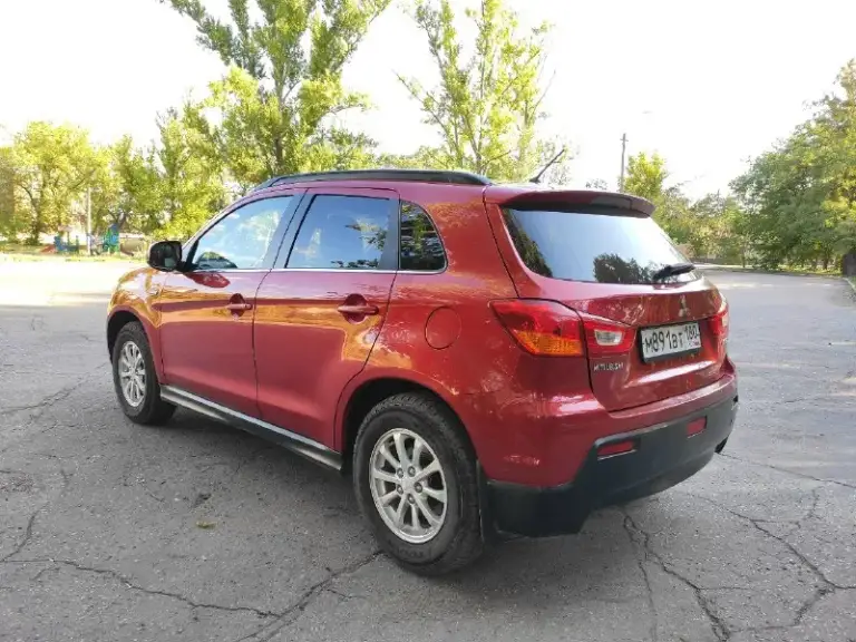 Продам mitsubishi asx, 2010год, мотор 1.8, акпп, пробег 194000км, передний привод, хорошая комплектация на коже, климат контроль, обогрев сидений, мультируль и т. Д. 2 ключа, сервисные книги, 2 хозяина! Машина обслужена в хорошем состоянии! Цена 1.150.000руб. Торг. +79494015152
📞 Звоните: +7(949)4015152 - фотография - 3