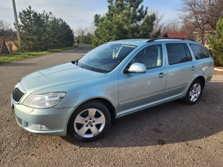 Продам skoda octavia fl elegance 2009г. В
Двигатель 1.6dti 5ст мкпп
Пробег 240000км.
Машина в очень богатой комплектация, двухзонный климат контроль, круиз контроль, подогрев всех 4 сидений, мультируль, maxidot, передний задний партронник, омыватель фар, датчик света и дождя, затимнение всех зеркал, складываение зеркал. Заводская тонировка задних стёкол.
Машина в одной семье более трех лет. Состояние очень достойное.
Учёт постоянный, полное переоформление в мрэо.
Цена 870к торг у капота❗
Осмотр г. Енакиево
Тел. +79493089122 - фотография - 4