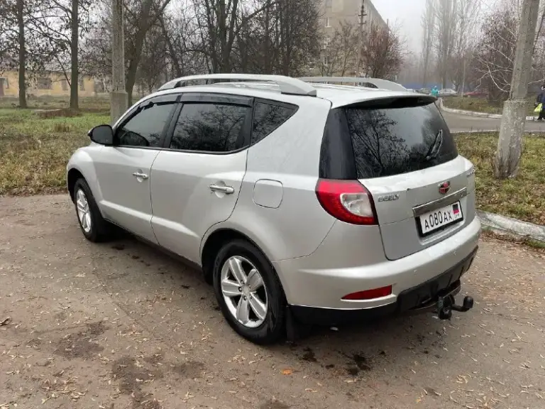 Продам geely emgrand x7 (китайский аналог toyota rav4) 2л механика, 2014г, 178000 км пробег. Газ/бензин. В данном автомобиле полностью новая ходовая(перед/зад) от rav4.масло в моторе и кпп менял 4 тыс назад. В наличии лежит куча новых запчастей на машину, отдаю в подарок 🎁. Нужно заменить датчики абс они куплены, менять некогда. Машина еще на dpr учете, не пригонялась в донецке покупалась еще при укр. Комплектация: передние/задние парктроники, камера заднего вида, мультимедиа с блютуз/usb и навигатором,4 стеклоподъемника, подогревы передних сидений, электро привод водительского сидения, электро регулировка и подогрев зеркал, центральный замок, климат контроль(заправлен в этом году), передние фары би лед. Машина без срочных вложений, на данный момент сел и поехал. Все стекла родные, даже лобовое, но оно с трещеной, которая обзору не мешает. Может что-то забыл, пишите или звоните. Цена 440 000р. +79495622410
📞 Звоните: +7(949)5622410 - фотография - 4