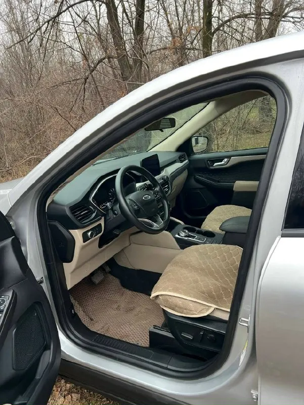 Продаю ford escape год выпуска: 11/2020 пробег: 16 000 км модификация: 1.5 (180 л. С. ) тип двигателя: бензин коробка передач: 8-ступ. Автомат привод: полный комплектация: se цвет: серый -датчик света слепых зон -удержание в полосе -круиз-контроль -климат-контроль -камера заднего вида -старт-стоп -apple carplay, android auto -подогрев сидений -электропривод сидений - комплект зимней резины в продаже ford escape в идеальном техническом и внешнем состоянии. Состояние нового авто. Авто в г. Горловка, днр. Цена: 3 000 000 рублей торг у капота контакты: феникс/телеграм: +7 949 889 12 99 телефон: +7 949 532 92 68
📞 Звоните: +7(949)8891299 - фотография - 6