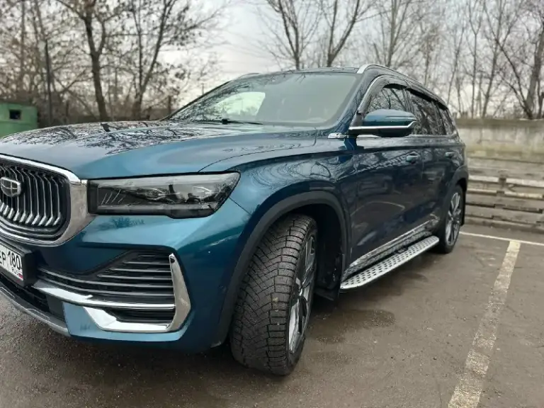 Продам свой geely monjaro 2023 года с пробегом 50.000 км! Покупался новым в салоне ростова fresh avto в мае 2024 года ! Мотор 2 литра турбо бенз 238 л. С ! Весь в родном окрасе ! Все вовремя менялось, замена масло каждые 5-7 тыс ! Полностью обработана ! Перед затянут пленкой ! В решетке и бампере установлена сетка ! Стоят пороги ! Салон весь заклеен пленкой, экраны заклеены стеклами защитными, сиденье в чехлах с момента покупки ! Камера 360, хорошая музыка и так далее! Короче лучше увидеть ! По комплектации гуглите, есть все что нужно для комфортной езды ! Машина ни разу не подвела ! Два комплекта колес, два комплекта чехлов на сиденья, два ключа ! Причина продажи покупка недвижимости ! Нужно поменять лобовое стекло по желанию, прилетел камушек, на это уступлю конечно ! Цена 3.450 🍋 + торг ! Макеевка гвардейка +79493311994
📞 Звоните: +7(949)3311994 - фотография - 3