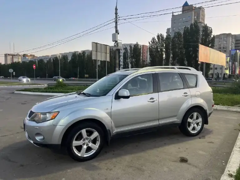 Марка: mitsubishi outlander 2.4 4wd cvt цена: 850 000₽ город: енакиево год выпуска:2007 пробег:309 000км двигатель 2.4 тип кпп: вариатор владельцев в птс: 2 срок владения: 3г описание: владельцев по факту 2 (я второй), было переоформление внутри семьи и замена номеров. На 300 000 км сделан капитальный ремонт вариатора. Есть бесключевой доступ. Поменянный аккумулятор в декабре 2024 года(есть гарантийный талон). По ходовой машина не стучит, не гремит. Зимняя резина в комплекте. Документы оригинал, 2 ключа тел: +7 949 5111 979
📞 Звоните: +7(949)5111979 - фотография - 1