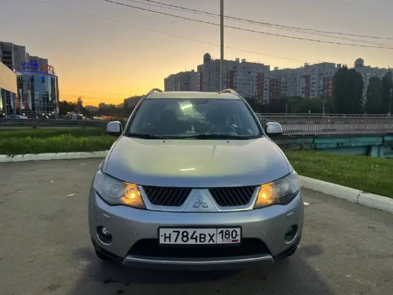 Марка: mitsubishi outlander 2.4 4wd cvt цена: 850 000₽ город: енакиево год выпуска:2007 пробег:309 000км двигатель 2.4 тип кпп: вариатор владельцев в птс: 2 срок владения: 3г описание: владельцев по факту 2 (я второй), было переоформление внутри семьи и замена номеров. На 300 000 км сделан капитальный ремонт вариатора. Есть бесключевой доступ. Поменянный аккумулятор в декабре 2024 года(есть гарантийный талон). По ходовой машина не стучит, не гремит. Зимняя резина в комплекте. Документы оригинал, 2 ключа тел: +7 949 5111 979
📞 Звоните: +7(949)5111979 - фотография - 2