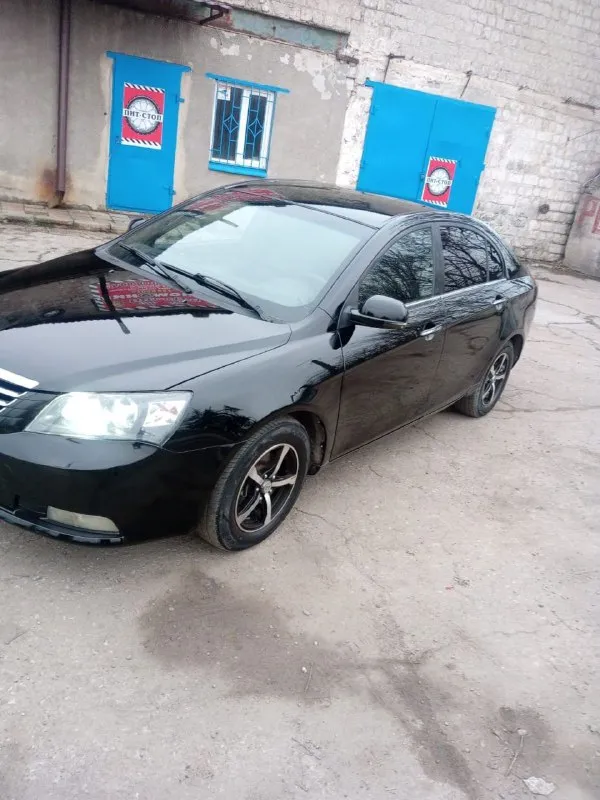 Продам geely emgrand год 2013
Автомобиль в очень достойном состоянии
Без гнили и карозий
Двигатель 1,8 цеповой работает идеально масло от замены до замены лью 5w40
Датчик света фары линзованые
Датчик дождя работает
Парктроники
4 Стеклоподъёмники
Подушки безопасности
Гидроусилитель руля
Кондиционер работает холодит
Салон чистый и опрятный
Работает абсолютно каждая кнопочка
Резина лето и зима шиповка
Цена 455 т р торг автомобиль в г харцызск и просьба кому далеко ехать или скучно нескем поболтать не звоните не тратьте моё время спасибо за понимание. Или меняю на строй материалы. Документы в порядке любой вид оформления птс оригинал за 12 лет её существования 2 хозяина было произведено детеленг полировка кузова и покрыта керамикой +79494402032 - фотография - 3