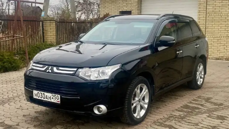 🔥🔥🔥🔥🔥🔥
🚘Mitsubishi outlander 3 в комплектации instyle!
✅Год выпуска 2013,в эксплуатации с 2014!
🔥Птс оригинал!
🔥Два ключа и сервисные книги!
✅Без дтп!
✅Полный привод! - фотография - 2