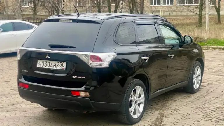 🔥🔥🔥🔥🔥🔥
🚘Mitsubishi outlander 3 в комплектации instyle!
✅Год выпуска 2013,в эксплуатации с 2014!
🔥Птс оригинал!
🔥Два ключа и сервисные книги!
✅Без дтп!
✅Полный привод! - фотография - 4