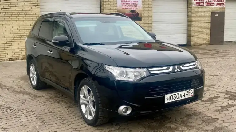🔥🔥🔥🔥🔥🔥
🚘Mitsubishi outlander 3 в комплектации instyle!
✅Год выпуска 2013,в эксплуатации с 2014!
🔥Птс оригинал!
🔥Два ключа и сервисные книги!
✅Без дтп!
✅Полный привод! - фотография - 5
