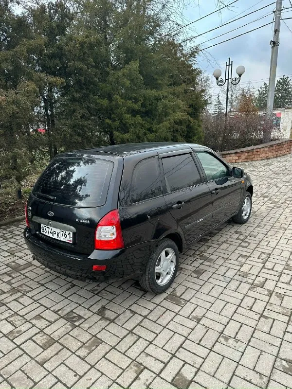 Продам ваз калина 2011 года выпуска. Автомобиль в хорошем состоянии для своих лет. Родной пробег 250 т. Км. Мотор 1.6 (8 клоп) работает очень хорошо не троит не дымит не давно отрегулировал клапана. Коробка не хрустит не выбивает ( новое сцепление). По кузову проблем критичных нет, дно, стаканы без ржавчины и гнили. Комплектация: электроуселитель руля центральный замок 2 электростеклоподъемника хорошая музыка с буфером с документами полный порядок без штрафов и арестов осмотр город макеевка +79498434706 цена 365 т. Руб
📞 Звоните: +7(949)8434706 - фотография - 2