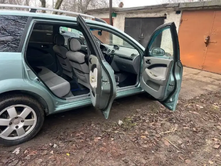 Продам chevrolet lacetti автомобиль в хорошем состоянии 2011 год 72 000 пробега автомобиль всю жизнь одни руках полная комплектация кондиционер абс антизанос гидроусилитель руля мультируль обогрев стёкл электрорегулировка зеркал все что нужно для комфортной езды автомобиль гаражного хранения стоит газ евро четыре итальянский два комплекта резины на дисках объем двигателя 1.6 16 клапанный в авто установлен бортовой компьютер стоит дорогой android планшет со всеми функциями камера заднего вида парктроники один хозяин с автосалона звоните в любое время +79490770583
📞 Звоните: +7(949)0770583 - фотография - 7
