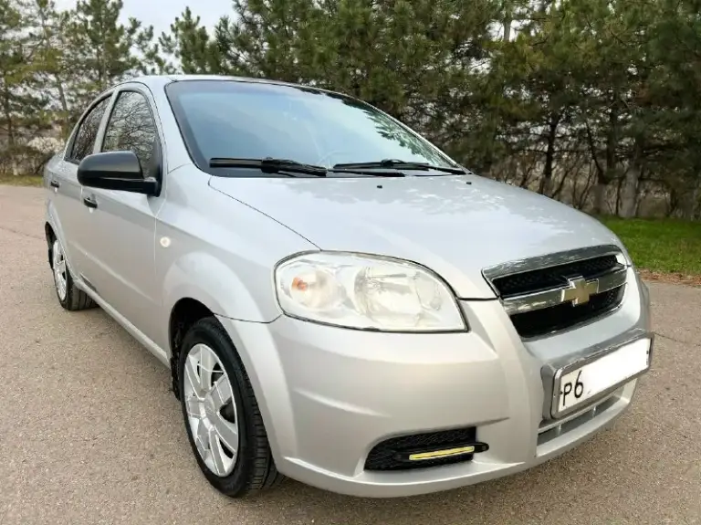 Продам chevrolet aveo в состоянии близко к новому автомобилю! Не бита. Не крашена. В родной краске! Куплена в 2009 году в автосалоне. Родной подтверждённый пробег 169.тыс. Км. Один единственный владелец! За всю жизнь (была в одной семье). Только гаражное хранения. Сборка корея. Авто абсолютно вся обслужена и не требует никаких вложений, и в ближайшее время не будет требовать. История авто кристально чиста как слеза, без подводных камней и скрытых дефектов! За всё время эксплуатации не было не одного дтп! Соответственно вся геометрия идеально ровная, все герметики и швы заводские! Всё стекла оригинальные. Реально очень хорошая авео(таких сейчас единицы). Ездили с умом. Техническое состояние как у нового автомобиля! Двигатель 1.4л. 94л. С. Без теплообменника! Работает как часы(масло грамма не берёт). Кпп переключается мягко и легко. Ходовая часть как мяч. Есть чеки и заказ наряды что делалось. Комплектация: кондиционер(заправлен). Гидроусилитель руля. Подушки безопасности
📞 Звоните: +7(949)4522026 - фотография - 7