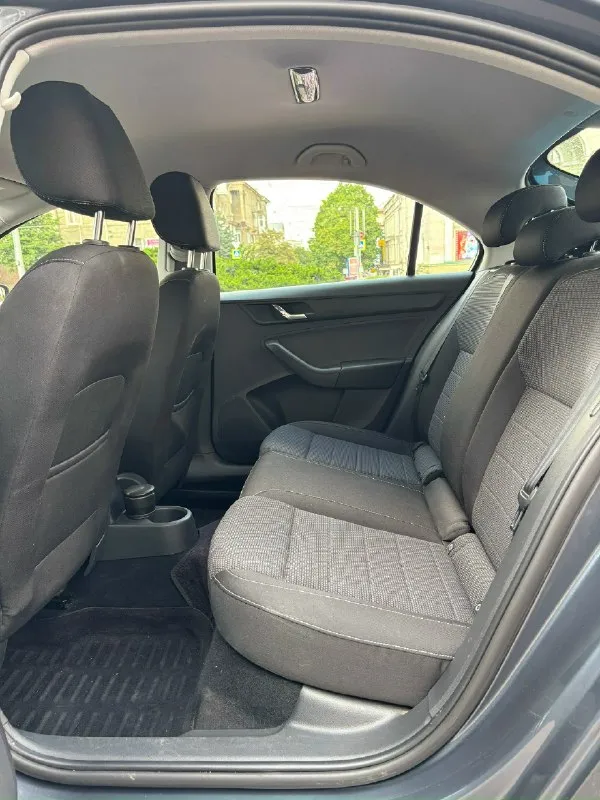 Продам skoda rapid 2014 год двигатель 1.6, автомат работает все идеально, без каких либо нареканий. Обслуженная сервисная машина✅ минимальный родной пробег🏇(98 тыс) машина у которой читается история! Полтора собственника (первый дедушка по октябрь 24г. ) хороший внешний вид цепной надежнейший мотор на 105 л. С. Новая летняя резина, по технике все обслужено, масло и фильтра новые! Масло в коробке новое! Машина без ржавчины днище обработано, есть защита двигателя)) гаражное хранение!😍 комплектация автомобиля: • гур • абс • asc • круиз-контроль • климат-контроль • курсовая устойчивость на дороге • подогрев сидений • электро подъемники • электро зеркала с подогревом • помощь при подъёме в гору • розетка 12v • регулировка руля по вылету • регулировка руля по высоте • галогеновые фары • противотуманные фары • иммобилайзер • обратная связь • центральный замок • штатная сигнализация машиной останетесь довольны😊 удачи найти на рынке что-то более целое! Имейте ввиду, что совсем ск
📞 Звоните: +7(949)3461374 - фотография - 6
