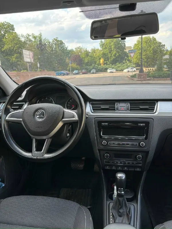 Продам skoda rapid 2014 год двигатель 1.6, автомат работает все идеально, без каких либо нареканий. Обслуженная сервисная машина✅ минимальный родной пробег🏇(98 тыс) машина у которой читается история! Полтора собственника (первый дедушка по октябрь 24г. ) хороший внешний вид цепной надежнейший мотор на 105 л. С. Новая летняя резина, по технике все обслужено, масло и фильтра новые! Масло в коробке новое! Машина без ржавчины днище обработано, есть защита двигателя)) гаражное хранение!😍 комплектация автомобиля: • гур • абс • asc • круиз-контроль • климат-контроль • курсовая устойчивость на дороге • подогрев сидений • электро подъемники • электро зеркала с подогревом • помощь при подъёме в гору • розетка 12v • регулировка руля по вылету • регулировка руля по высоте • галогеновые фары • противотуманные фары • иммобилайзер • обратная связь • центральный замок • штатная сигнализация машиной останетесь довольны😊 удачи найти на рынке что-то более целое! Имейте ввиду, что совсем ск
📞 Звоните: +7(949)3461374 - фотография - 9