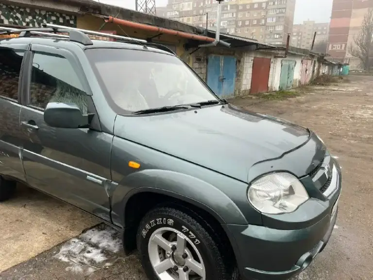 Chevrolet нива 2010г. В. Двигатель 1.7 пробег 176 000 собственник. Цена 560 000 +7 949 483 47 50 авто на полном боевом ходу. Ступицы усиленные urban пошли рыжики, пользуюсь машиной редко делать не хочу
📞 Звоните: +7(949)4834750 - фотография - 8