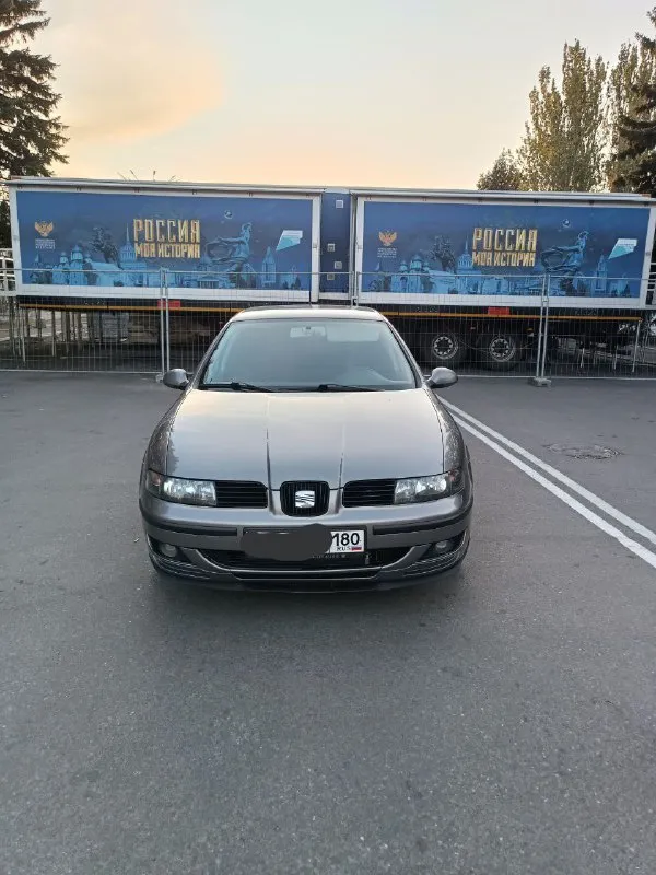 Цена 580.000р + торг
Продам seat leon 2005г
Двигатель 1.6 16 клап
Коробка механика 5ступ
Пробег 214500км
По технике полная копия golf 4/octavia tour
В базовой комплектации, кондиционер, гур, 2эсп.
Машина в хорошем состоянии,   в родной краске, не гнилой, двигатель работает как часики, переоформление без проблем. 2 комплекта дисков с резиной(лето легкосплав r16, зима штампы r15)
Подробно по машине расскажу по телефону
Тел. +79493804460
📲 Tg: @deeps1zz
📞 Звоните: +7(949)3804460 - фотография - 2